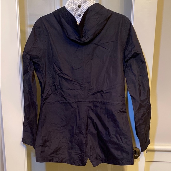 MEC Women's Rain Jacket - Picture 5 of 5